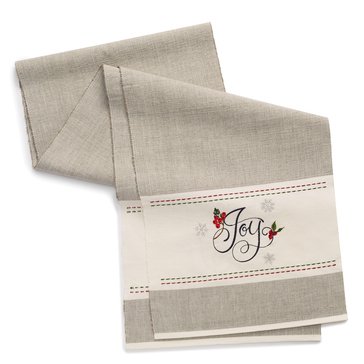 Kay Dee Winterberry Garden Table Runner